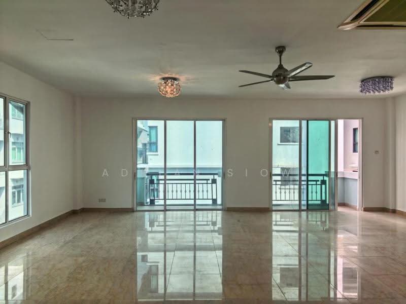Kondominium untuk Dijual di Mei on The Madge (Vista Permai) - Adrian Siow - Living Room - PropertyGuru.com.my