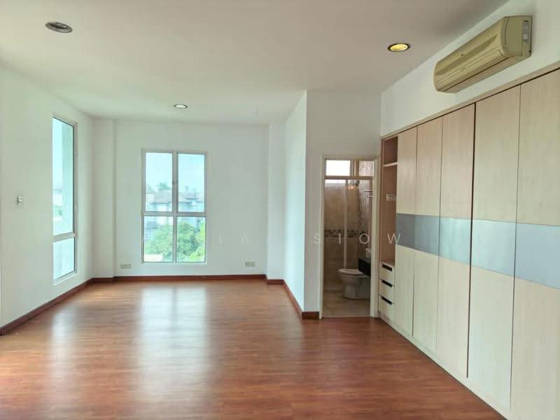 Kondominium untuk Dijual di Mei on The Madge (Vista Permai) - Adrian Siow - Bedroom - PropertyGuru.com.my