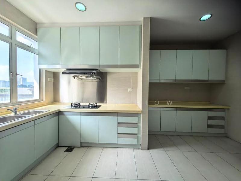Kondominium untuk Dijual di Mei on The Madge (Vista Permai) - Adrian Siow - Kitchen - PropertyGuru.com.my