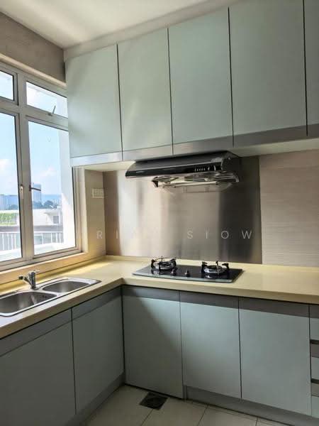Kondominium untuk Dijual di Mei on The Madge (Vista Permai) - Adrian Siow - Kitchen - PropertyGuru.com.my