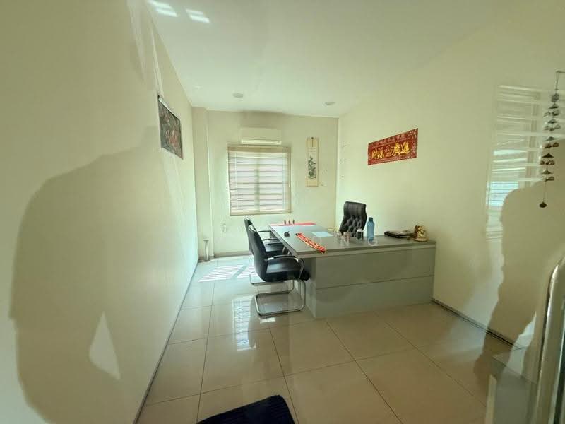 Kilang untuk Dijual di Taman Perindustrian Krubong (Krubong) - Tim Piong - Study - PropertyGuru.com.my