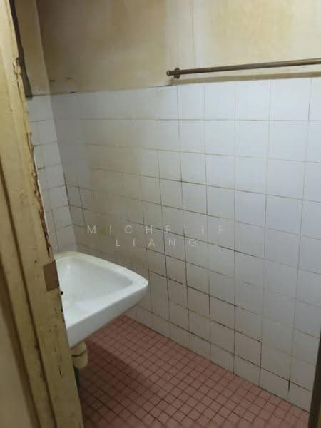 Flat for Sale at Flat Tasek 64 - Michelle Liang - Bathroom - PropertyGuru.com.my