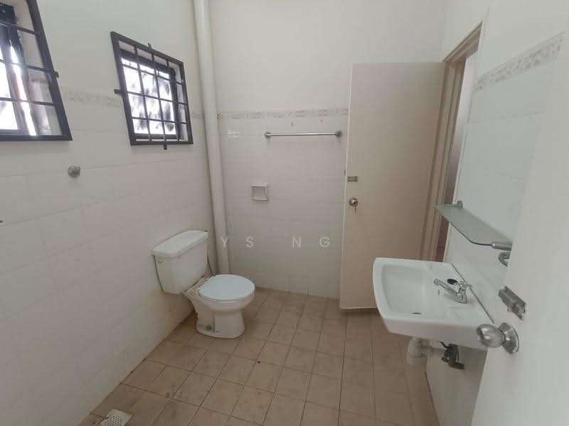 2-storey Terraced House for Rent in Taman Ozana Impian (Bukit Katil) - Ys Ng - Bathroom - PropertyGuru.com.my