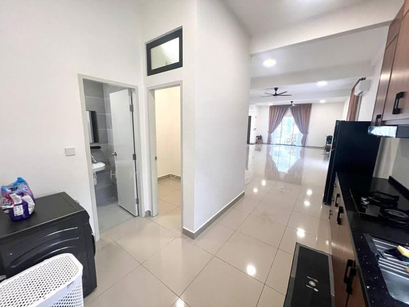 Rumah Teres 2-Tingkat untuk Disewa di Cyberjaya (Selangor) - Ahmad Muslim - Bathroom - PropertyGuru.com.my