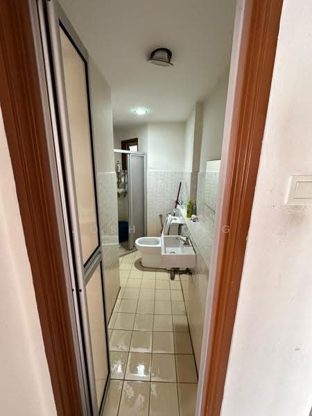 Condominium for Rent at Menara Menjalara - Josh Yong - Bathroom - PropertyGuru.com.my
