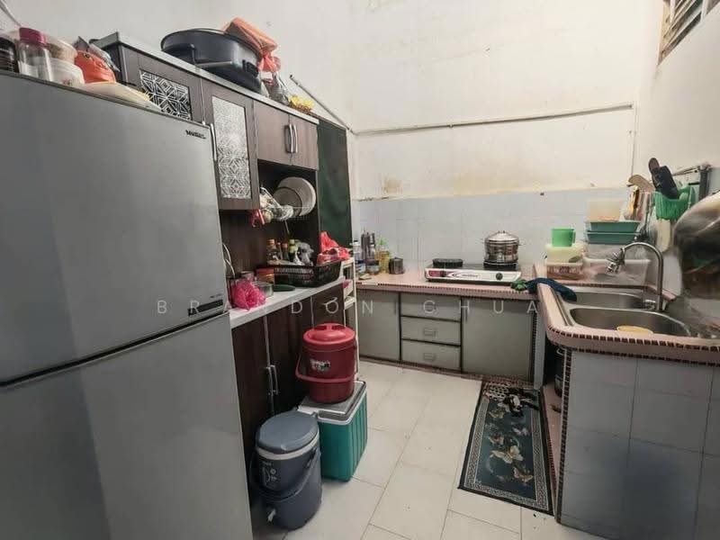 1-storey Terraced House for Sale in Taman Ungku Tun Aminah (Skudai) - Brandon Chua - Kitchen - PropertyGuru.com.my