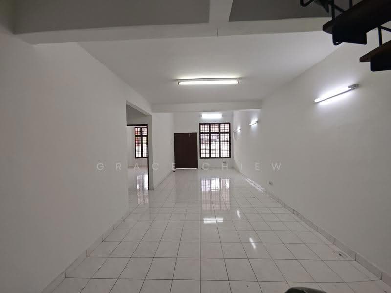 1.5-storey Terraced House for Rent in Taman Molek (Johor Bahru) - Grace Chiew - Interior - PropertyGuru.com.my