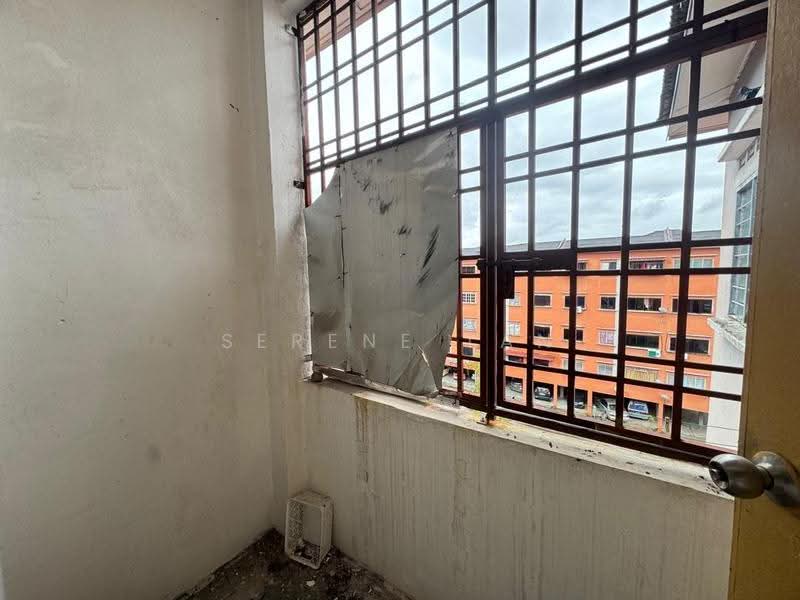 Flat for Sale at Taman Pulai Utama - Serene Tan - Balcony - PropertyGuru.com.my