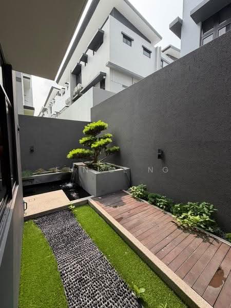 Rumah Berkembar untuk Dijual di Iskandar Puteri (Nusajaya) (Johor) - Eunice Ng - Garden - PropertyGuru.com.my