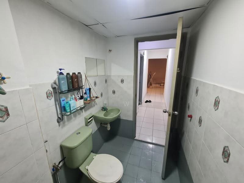 Condominium for Sale at Puncak Nusa Kelana - Jane Wong - Bathroom - PropertyGuru.com.my