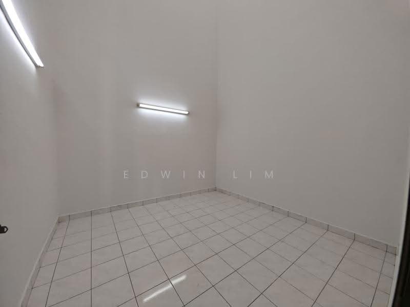 1.5-storey Terraced House for Rent in Taman Molek (Johor Bahru) - Edwin Lim - Interior - PropertyGuru.com.my