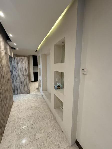 Kediaman Servis untuk Disewa di 10 Semantan Suites - Tee Kien Siang - Corridor - PropertyGuru.com.my