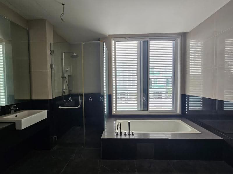 Rumah Berkembar untuk Dijual di Taman Cheras Idaman (Cheras) - Alan Chan - Bathroom - PropertyGuru.com.my