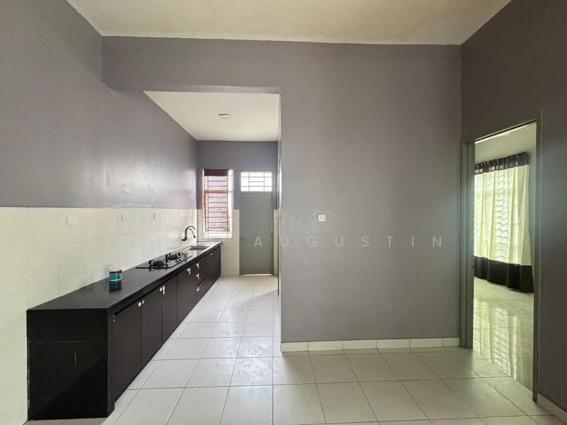 Semi-Detached House for Sale in Semenyih (Selangor) - Jimmy Augustin - Kitchen - PropertyGuru.com.my