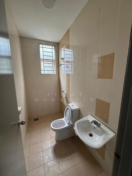 Semi-Detached House for Sale in Semenyih (Selangor) - Jimmy Augustin - Bathroom - PropertyGuru.com.my