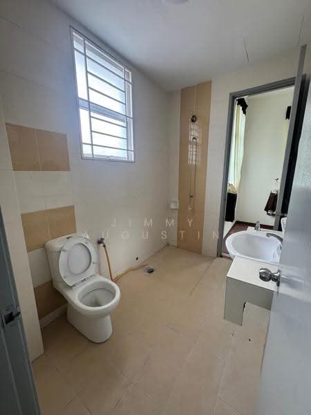 Semi-Detached House for Sale in Semenyih (Selangor) - Jimmy Augustin - Bathroom - PropertyGuru.com.my