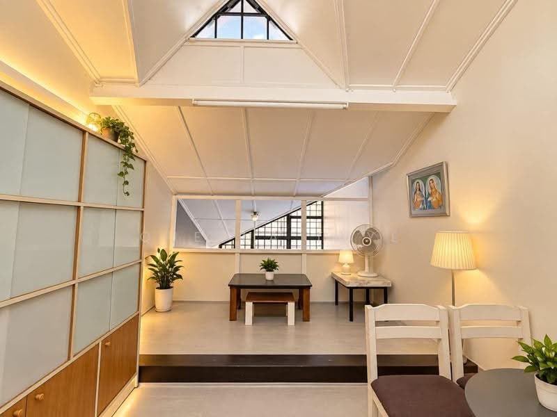 1.5-storey Terraced House for Sale in Taman Molek (Johor Bahru) - Queena Thye - Living Room - PropertyGuru.com.my