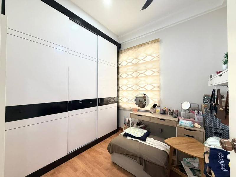 Kediaman Servis untuk Dijual di The Platino Serviced Apartment - Phelicia Lee - Bedroom - PropertyGuru.com.my