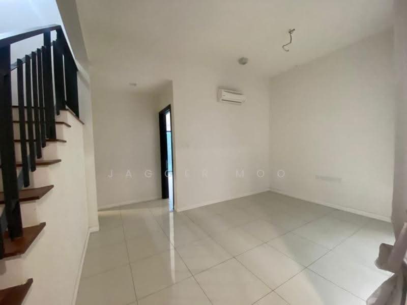 3-storey Terraced House for Sale in Taman Melawati (Ulu Kelang) - Jagger Moo - Living Room - PropertyGuru.com.my