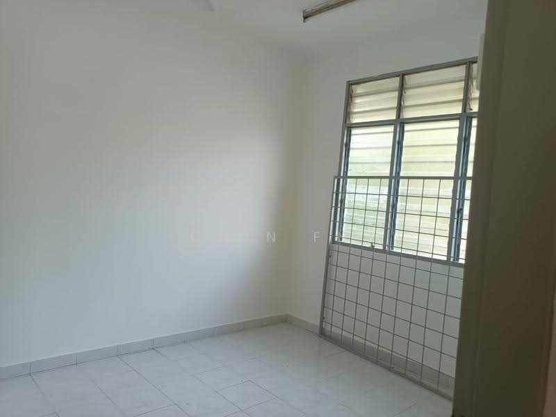 Pangsapuri untuk Dijual di Taman Saujana Puri - CHIN FN - PropertyGuru.com.my