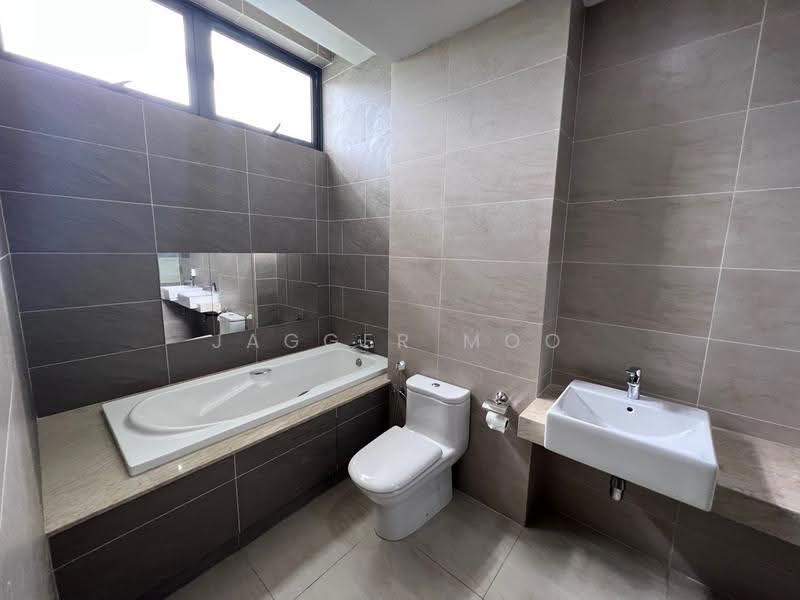 3-storey Terraced House for Sale in Taman Melawati (Ulu Kelang) - Jagger Moo - Bathroom - PropertyGuru.com.my