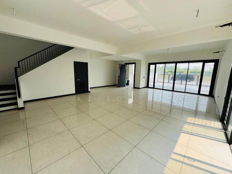 Rumah Berkembar untuk Dijual di Elmina (Shah Alam) - Azizol . - Living Room - PropertyGuru.com.my