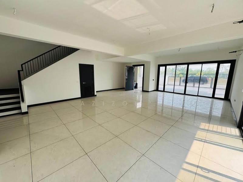 Rumah Berkembar untuk Dijual di Elmina (Shah Alam) - Azizol . - Living Room - PropertyGuru.com.my