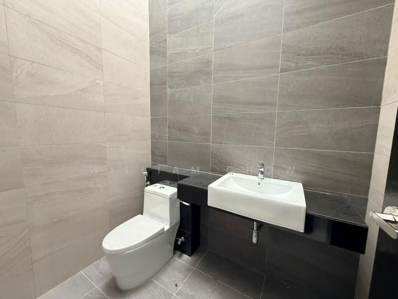 Bungalow House for Sale in Kayangan Heights (Shah Alam) - William Chow - Bathroom - PropertyGuru.com.my