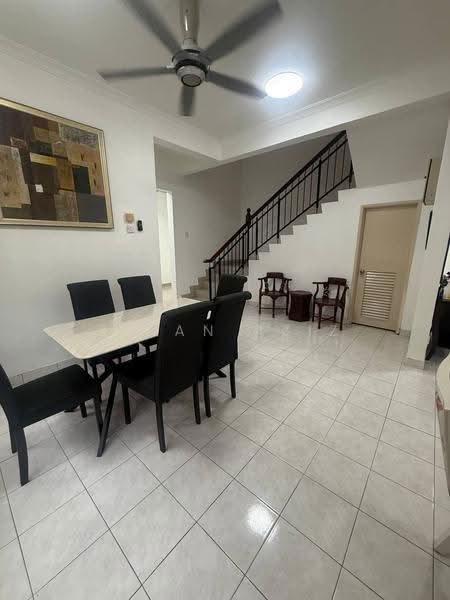 2-storey Terraced House for Rent in Subang Bestari (Shah Alam) - Zihan Aziz - Dining Room - PropertyGuru.com.my