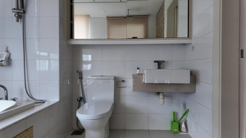 Kediaman Servis untuk Dijual di Solaris Dutamas - Linus Chan - Bathroom - PropertyGuru.com.my
