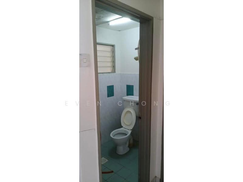 Apartment for Rent at Pangsapuri Ria - Even Chong - Bathroom - PropertyGuru.com.my
