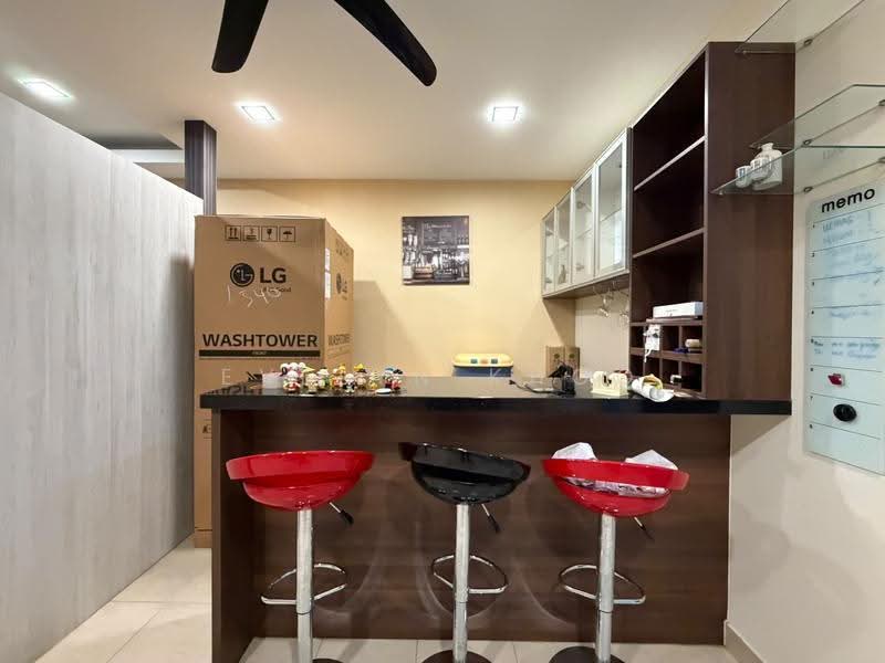 2-storey Terraced House for Rent in Bandar Seri Coalfields (Sungai Buloh) - Evelyn Khoo - Living Room - PropertyGuru.com.my