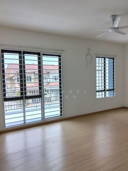 2-storey Terraced House for Sale in Taman Puchong Tekali (Puchong) - Michael Chan - Living Room - PropertyGuru.com.my