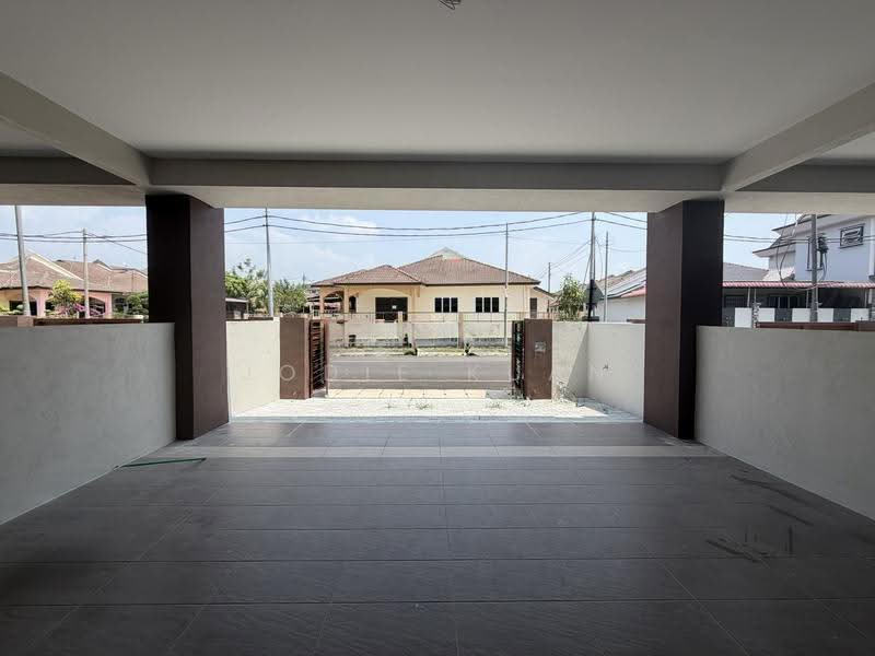 2-storey Terraced House for Sale in Bandar Cyber Ipoh (Bandar Siber) (Ipoh) - Jodie Kuan - Covered Car Porch - PropertyGuru.com.my