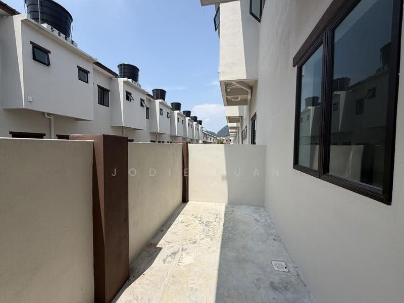 2-storey Terraced House for Sale in Bandar Cyber Ipoh (Bandar Siber) (Ipoh) - Jodie Kuan - 7 feet backyard - PropertyGuru.com.my