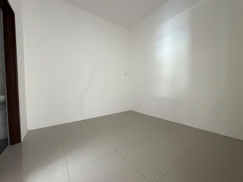 2-storey Terraced House for Sale in Bandar Cyber Ipoh (Bandar Siber) (Ipoh) - Jodie Kuan - Bedroom 1 (Guest Room) - PropertyGuru.com.my