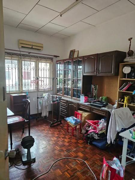 Rumah Berkembar untuk Dijual di Taman Meru (Klang) - KAREN SIA - Study - PropertyGuru.com.my