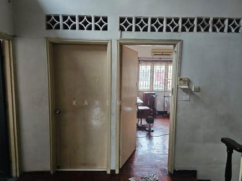 Rumah Berkembar untuk Dijual di Taman Meru (Klang) - KAREN SIA - Study - PropertyGuru.com.my