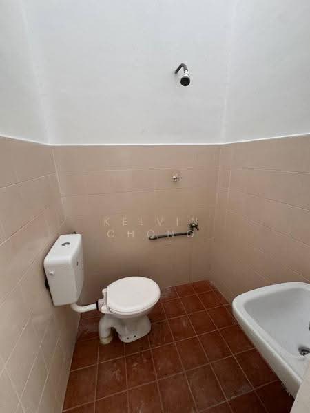 1-storey Terraced House for Sale in Seri Margosa (Ipoh) - Kelvin Chong - Bathroom - PropertyGuru.com.my