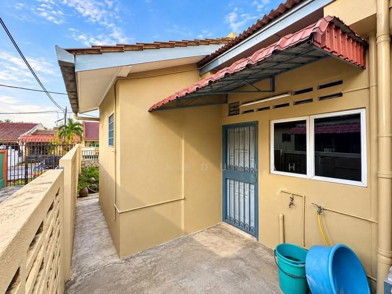 Rumah Teres 1-Tingkat untuk Dijual di Kelana Jaya (Petaling Jaya) - Aziz Abdullah - Exterior - PropertyGuru.com.my