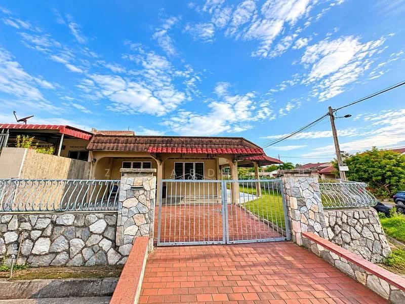Rumah Teres 1-Tingkat untuk Dijual di Kelana Jaya (Petaling Jaya) - Aziz Abdullah - Exterior - PropertyGuru.com.my