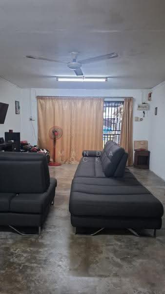 2-storey Terraced House for Sale in Serdang Raya (Seri Kembangan) - Amanda Lock - Living Room - PropertyGuru.com.my