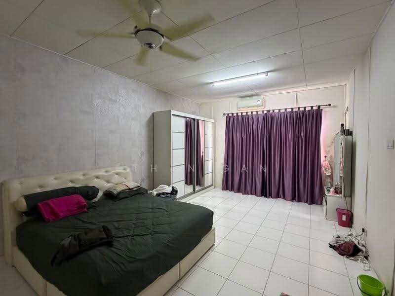 Rumah Teres 2-Tingkat untuk Dijual di Kempas (Johor Bahru) - Ethan Gan - Bedroom - PropertyGuru.com.my