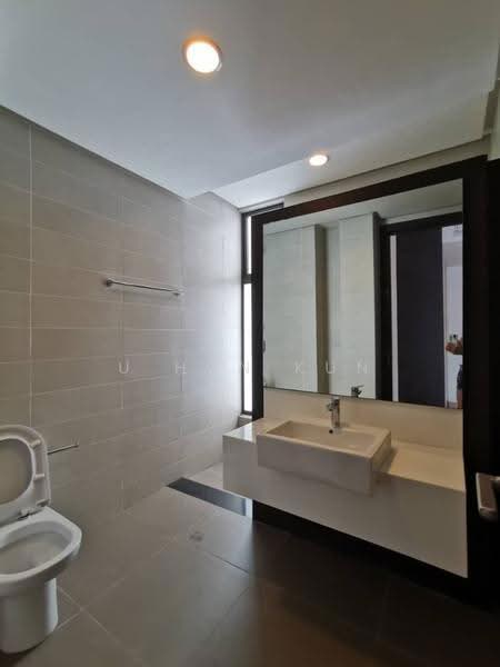 Rumah Teres untuk Dijual di Medini (Iskandar Puteri (Nusajaya)) - U Hon Kun - Bathroom - PropertyGuru.com.my