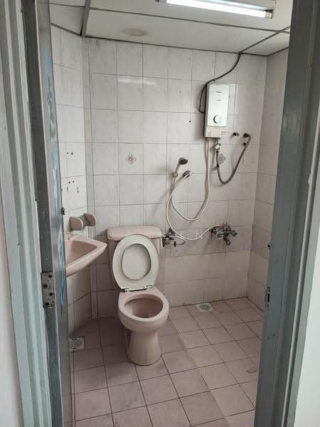 Condominium for Sale at Endah Villa - Hun Ling - Bathroom - PropertyGuru.com.my