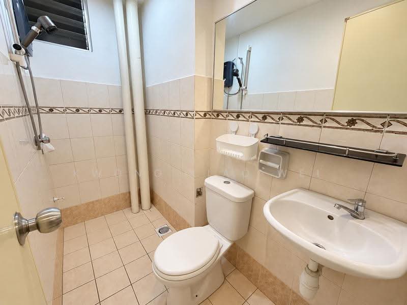 Pangsapuri untuk Disewa di Damansara Sutera - Kwong Xiao Wei - Bathroom - PropertyGuru.com.my