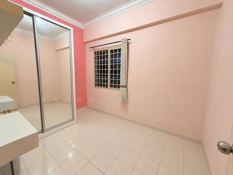 Pangsapuri untuk Disewa di Damansara Sutera - Kwong Xiao Wei - Bedroom - PropertyGuru.com.my