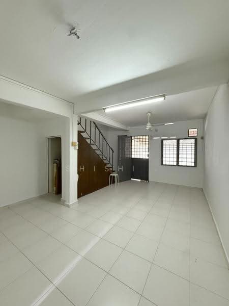 2-storey Terraced House for Sale in Taman Rinting (Masai) - Shishi . - Living Room - PropertyGuru.com.my