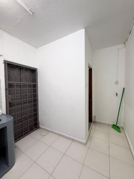 2-storey Terraced House for Sale in Taman Rinting (Masai) - Shishi . - PropertyGuru.com.my