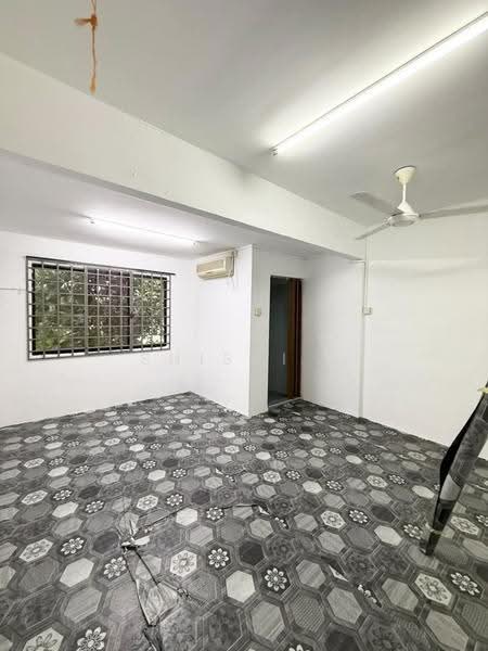 2-storey Terraced House for Sale in Taman Rinting (Masai) - Shishi . - Living Room - PropertyGuru.com.my